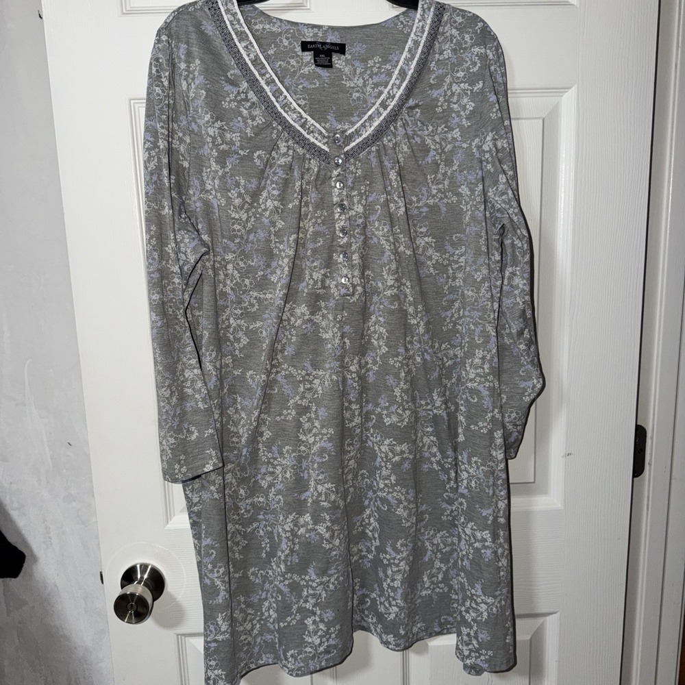 Women's Earth Angels Size XXL Gray Floral Nightgown Long Sleeve Buttons Prairie